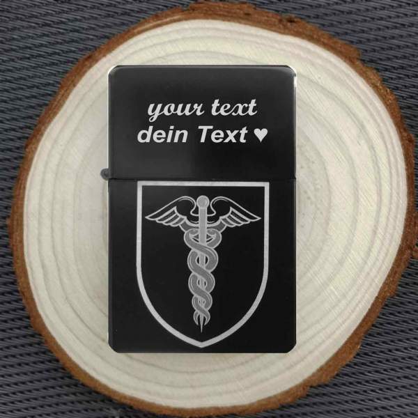 Arzt / Medicus Wappen Feuerzeug Aesculap mit persönlicher Textgravur