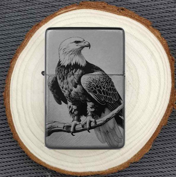 Seeadler Feuerzeug mit majestätischem Adlerkopf-Design – optional mit individueller Gravur