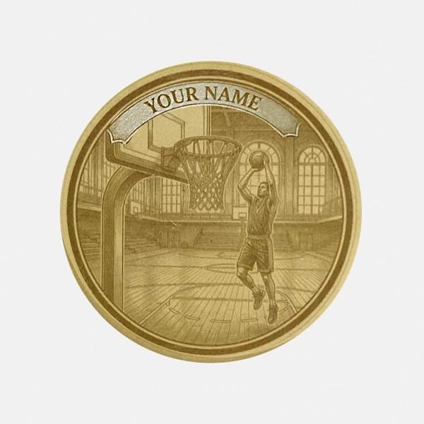 Vorderseite der personalisierten Basketball-Münze aus Messing mit Spieler beim Wurf und Namensgravur im Banner.