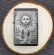 Vorschau: Tarot Il Sole Feuerzeug graviert – Lineart Motiv opt. mit Textgravur