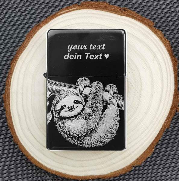 Faultier Feuerzeug personalisierbar Sloth Illustration personalisiertes Geschenk