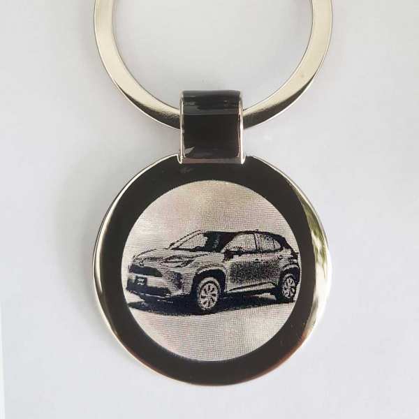 Toyota Yaris Cross Gravur Schlüsselanhänger personalisiert - original Fotogravur