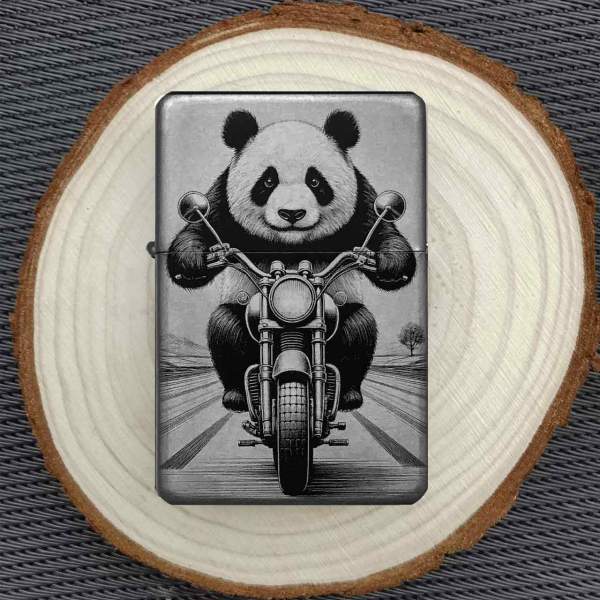 Feuerzeug Panda auf Motorrad Pandabär – personalisierbar