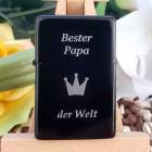 Benzinfeuerzeug mit eigener Textgravur in Schwarz-Matt