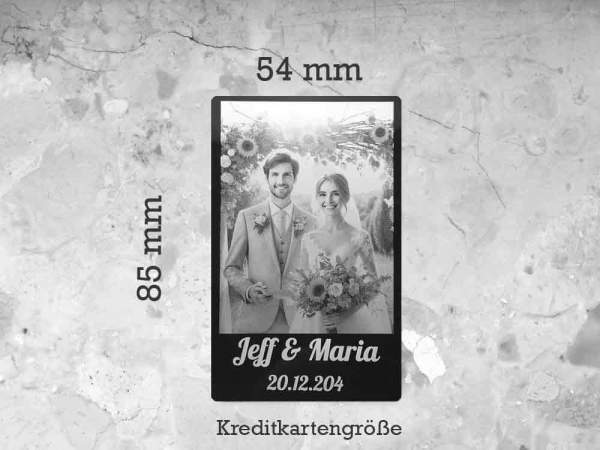 Gravierte Metallkarte Hochzeit – personalisiertes Geschenk oder Tischkarte für Paare & Gäste