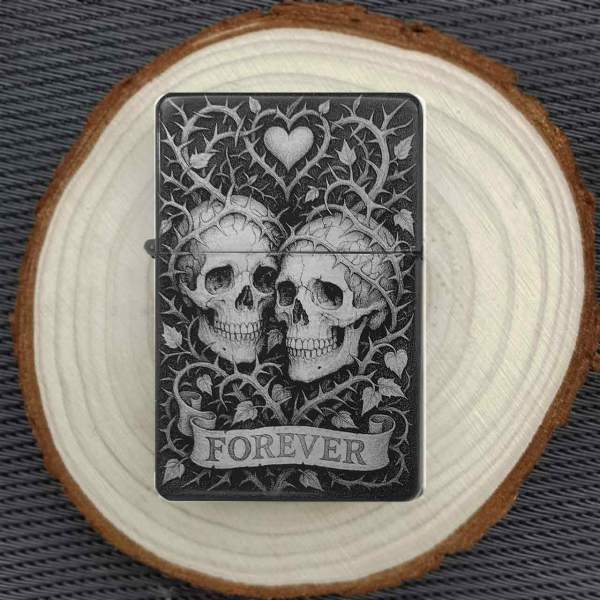 Skulls Forever Feuerzeug optional personalisiert
