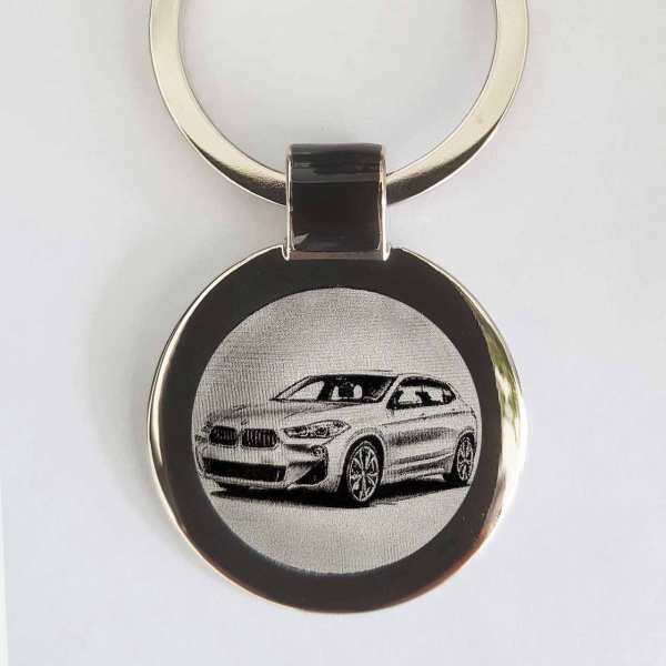 BMW X2 Schlüsselanhänger personalisiert - original Fotogravur