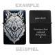 Vista previa: Tatuaje lineal de cabeza de lobo encendedor de lobo, opcionalmente personalizado con su texto grabado en la parte posterior
