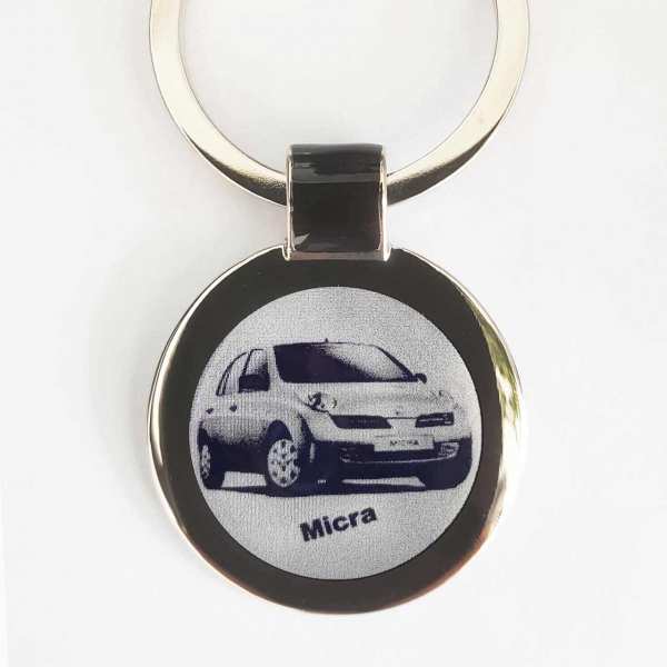 Nissan Micra Schlüsselanhänger personalisiert mit Gravur