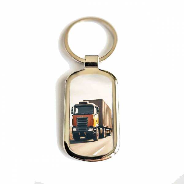 LKW-Schlüsselanhänger mit eigenem Foto und Gravur hochkant