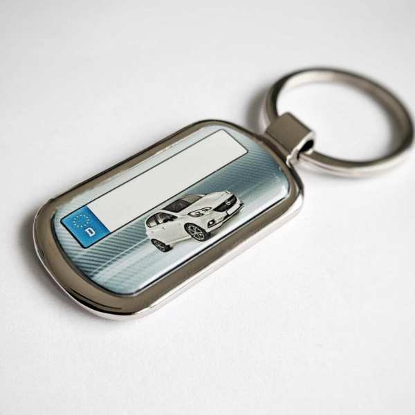 Opel Corsa ab 2018 mit Kennzeichen Schlüsselanhänger personalisiert Fotodruck mit Gravur auf der Rückseite
