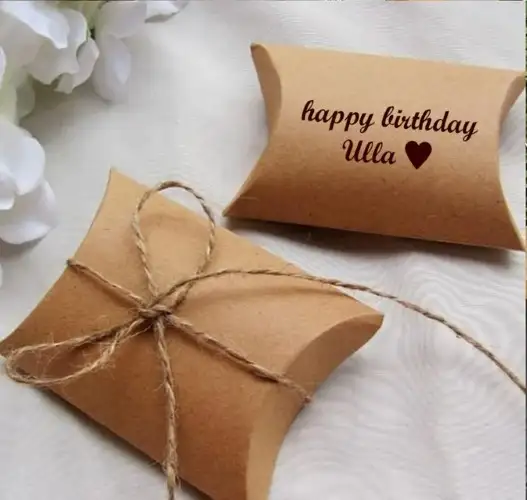 Gravierte Geschenkverpackung mit Schleife – Ulla