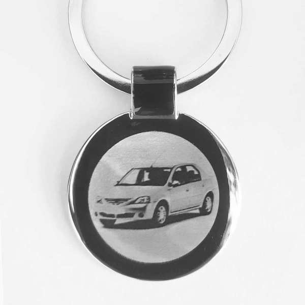 Dacia Logan Schlüsselanhänger personalisiert mit Gravur