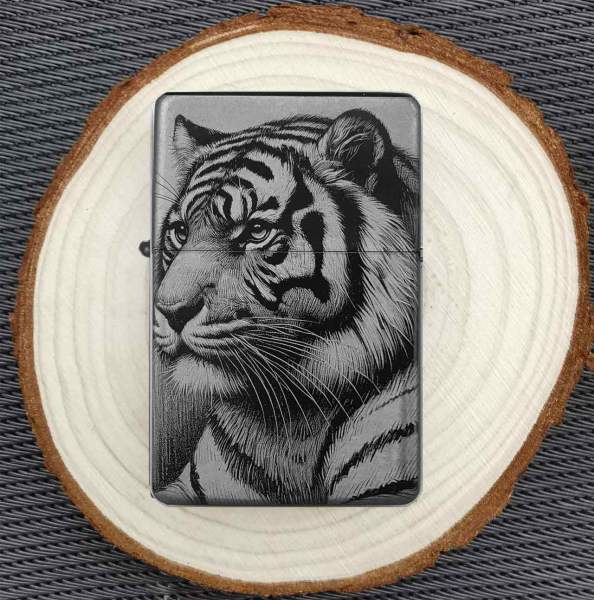 Tigerkopf Feuerzeug mit individueller Gravur – Exklusives Design für Tigerliebhaber