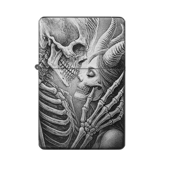 https://www.shop-fotogravur.de/media/image/7e/a2/a1/skull_love_2_feuerzeug_personalisiert_1280.jpg
