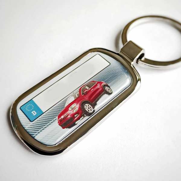 Roter Fiat 500x mit Kennzeichen Schlüsselanhänger personalisiert Fotodruck & Gravur