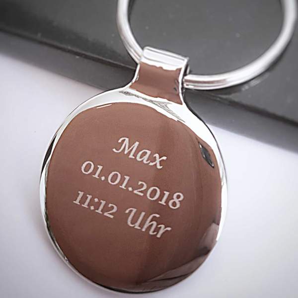 Schlüsselanhänger mit Geburtsdatum und Uhrzeit mit Textgravur